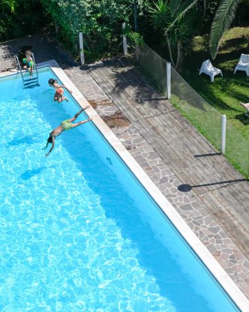 Piscina e giardino