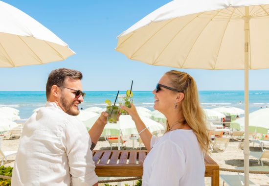 Una spiaggia intima, con tutti i servizi